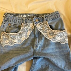 Never Denim Women's Blue Lace-Trimmed Jeans size 28 x 32 good condition